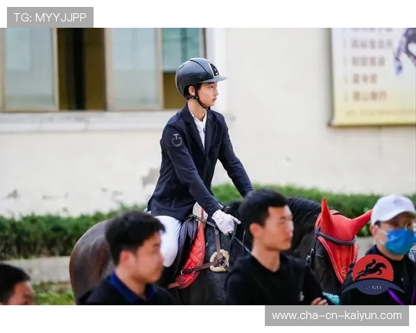 泰国马术协会授予Chantola Kiri“年度最佳盛装舞步骑手”称号。,泰国公主马术比赛 泰国马术协会授予Chantola Kiri“年度最佳盛装舞步骑手”称号。,泰国公主马术比赛